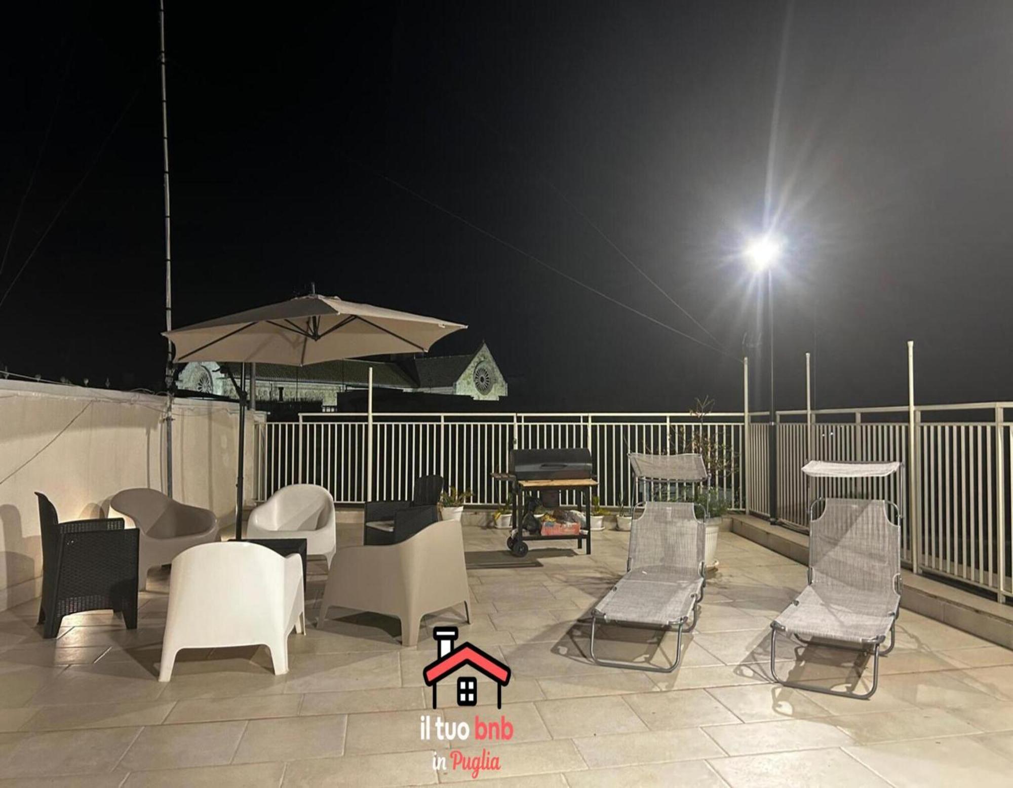 Casa Bianca Bnb,Big Terrace,10 Min Airport Beaches بيتونتو المظهر الخارجي الصورة